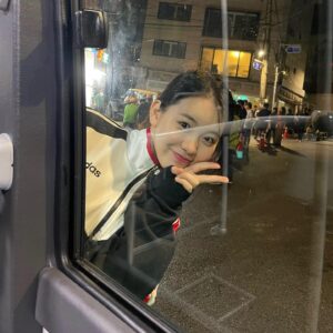 Jeong Da-eun Instagram - 마이 네임 이즈 진주 🔫🫧
#달짝지근해7510 #달짝지근해