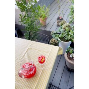 Jeong Hye-young Instagram - ☀️여름날 같은 오후
메밀 국수 삶아 하나는 들기름,하나는 비빔장에
그리고 후르츠 펀치🍷