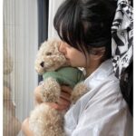 Jeong Hye-young Instagram - 🤍 아가처럼 매일 안아 달라는 레오 우리 아이들을 이렇게 안아 키운게 언제인지,, 네명 다 청소년이라니,,