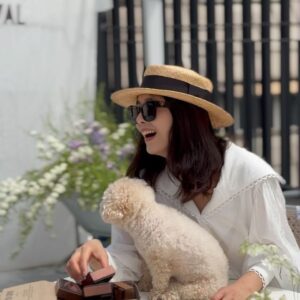 Jeong Hye-young Instagram - 어느 봄날🌿