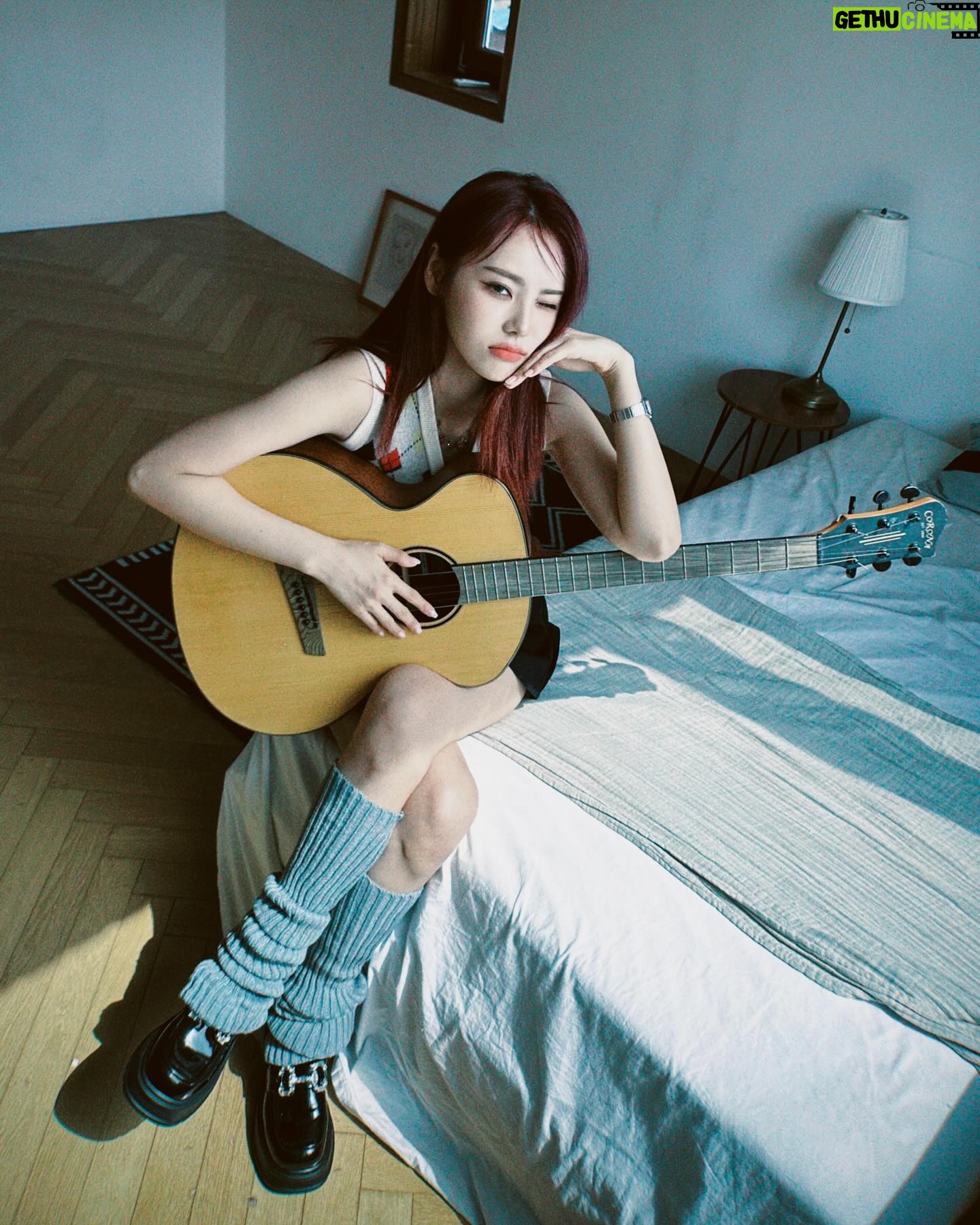 Jeong Jin-sol Instagram - 鈥楢ir' OUT NOW! 馃憼馃憻馃ゾ馃┌鉀革笍 馃惥