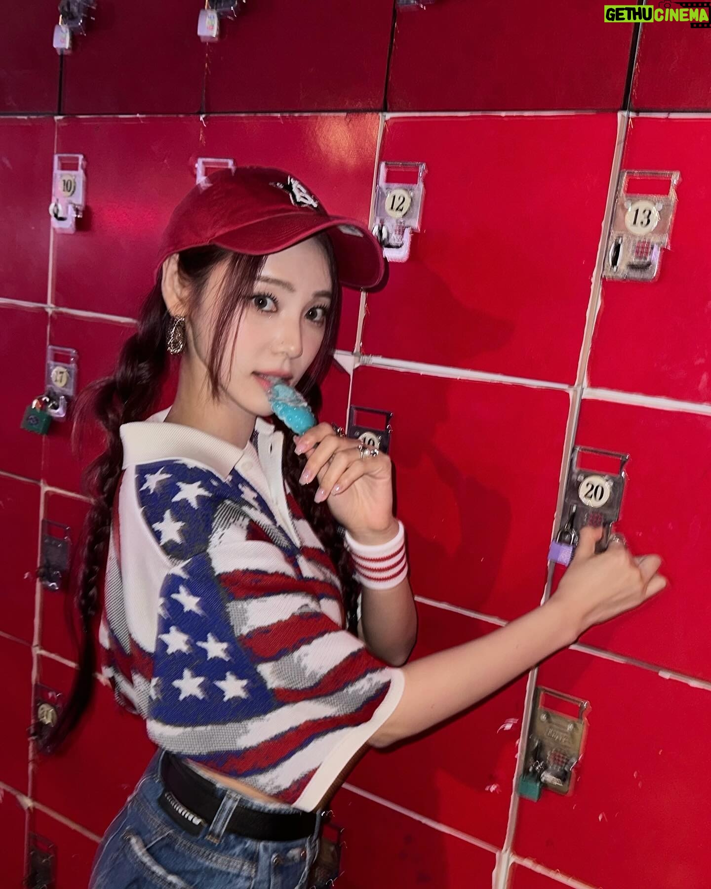 Jeong Jin-sol Instagram - 'Candy Crush' OUT NOW! ๐ญ๐งข๐ฌ๐ฉท๐ผ