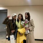 Jeong Yu-mi Instagram - 원작의 매력을 너무 잘 살려준 내동생 @mintsungrace.👍 좋아했던 영화를 눈앞에서 보게해줘 고마워.😘 #바닷마을다이어리