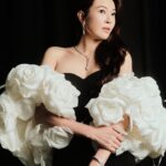 Jesseca Liu Instagram - Congrats to the most beautiful and hardworking soul on winning all time favourite actress award this year. It’s my honor styling you for 13 incredible years. Here’s to many more. 🏆🌟 Gown: @nicolefeliciacouture @theivorybridal @angjinyuan Jewellery: @tiffanyandco @alisonloo Shoes: @louboutinworld @claragoh Make up: @shaunleelee Hair: @mrlow Passion Hair Salon Photography: @shawnpaultan Styling: @rongg assisted by @sabrinakyy #starawards2024