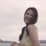 Jesseca Liu Instagram - 猜猜看👉人体第二薄的部位是哪里？ 你一定想不到，居然是头皮！ 因为薄，我们更要特别小心呵护它！否则各种头发问题：✅掉发✅头屑✅头痒✅油头，都会找上门哦！ 每次只要一有时间，我都会去云南健发@yunnamhaircaresg 享受他们的招牌FASTGro™️纯草药生发护理 >> 现只需$28（价值$324） 🔍全面扫描毛囊🌿 定制纯草药头发配方（人参、当归、何首乌）✨对症下药改善头皮健康，解决脱发问题！ 想要你的头发看起来更浓密、更健康? 现在就@yunnamhaircaresg，点击bio link，让头发专家云南健发，定制你的专属护理吧！ #头发护理 #FASTGro™️ #脱发##yunnam #yunnamhaircaresg #haircare#hairgrowth#生发