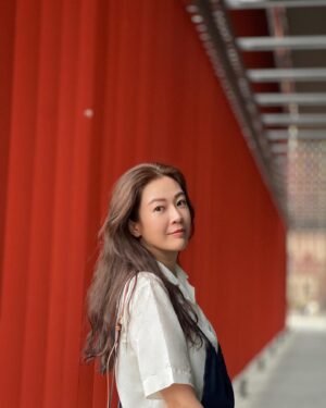 Jesseca Liu Instagram - 红的各种可能性…….
它绝对是行程里的一个亮点，
也是日本文化中的指标❤️
#绚耀爱情
#tb