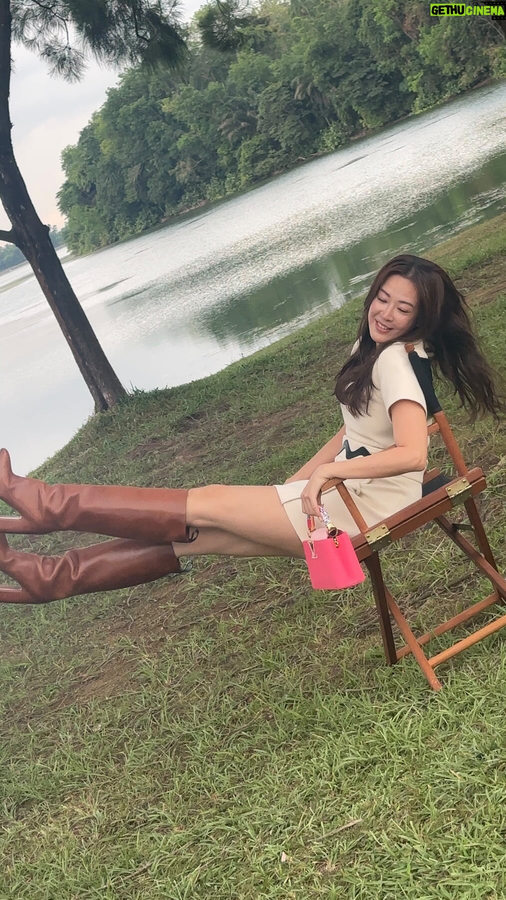 Jesseca Liu Instagram - Breathe the sweetness in the air ☘️❤️☘️ @jesssseca Makeup @shaunleelee Hair @mrlow