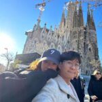 Jesseca Liu Instagram - 西班牙有句话：直线属于人类，曲线属于上帝。 #barcelona #spain🇪🇸