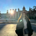 Jesseca Liu Instagram - 西班牙有句话：直线属于人类，曲线属于上帝。 #barcelona #spain🇪🇸