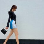Jesseca Liu Instagram – 周末出游：）
#travelwithstyle #LVPrefall