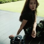 Jesseca Liu Instagram - Nature's runway💜 @dior #LadyDior #DiorAW23