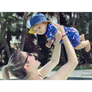 Jessi Smiles Instagram - Sundays are for pools and tongue kisses 😘💛