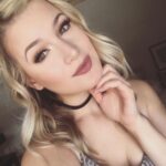 Jessi Smiles Instagram - As an early Christmas gift to my followers I present to you....THE OTHER SIDE OF MY FACE! Hasn't seen the light of day in years. Ur welcome/I'm sorry