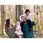 Jessi Smiles Instagram - Our photoshoots are always a hot mess lmao but man do I love my lil family 🥺💛