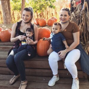 Jessi Smiles Instagram - Pumpkin patch shenanigans 🎃💛