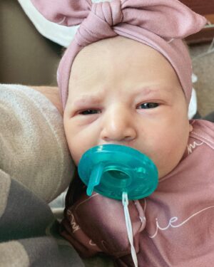 Jessi Smiles Instagram - My beautiful girl, we are so in love with you already. Welcome to the world. 💛🌈