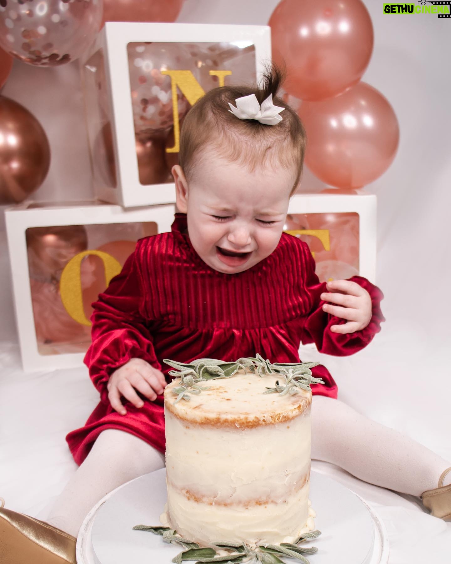Jessi Smiles Instagram - Swipe to see what happens when you try to get your baby to smash a cake past their bed time 🤣 my queenie is 1 year old today! The feeling in my heart is so hard to describe. There’s a certain heaviness that comes with watching your last baby grow out of being a baby. My friend once told me that they stop smelling like babies once they turn 1. I never believed her until it happened to Noah. That baby smell left and he became a big kid before I knew it…so I find myself just smelling her head and wanting time to freeze so desperately. I love my babies so much. And although they’ll always be my babies, they won’t always be babies. My heart is both broken and overjoyed in understanding that. Parenthood is a mess lmao. But happy birthday, Amélie. You have truly completed our family. You are such a strong and beautiful soul and I’m grateful to be your mommy. 💛