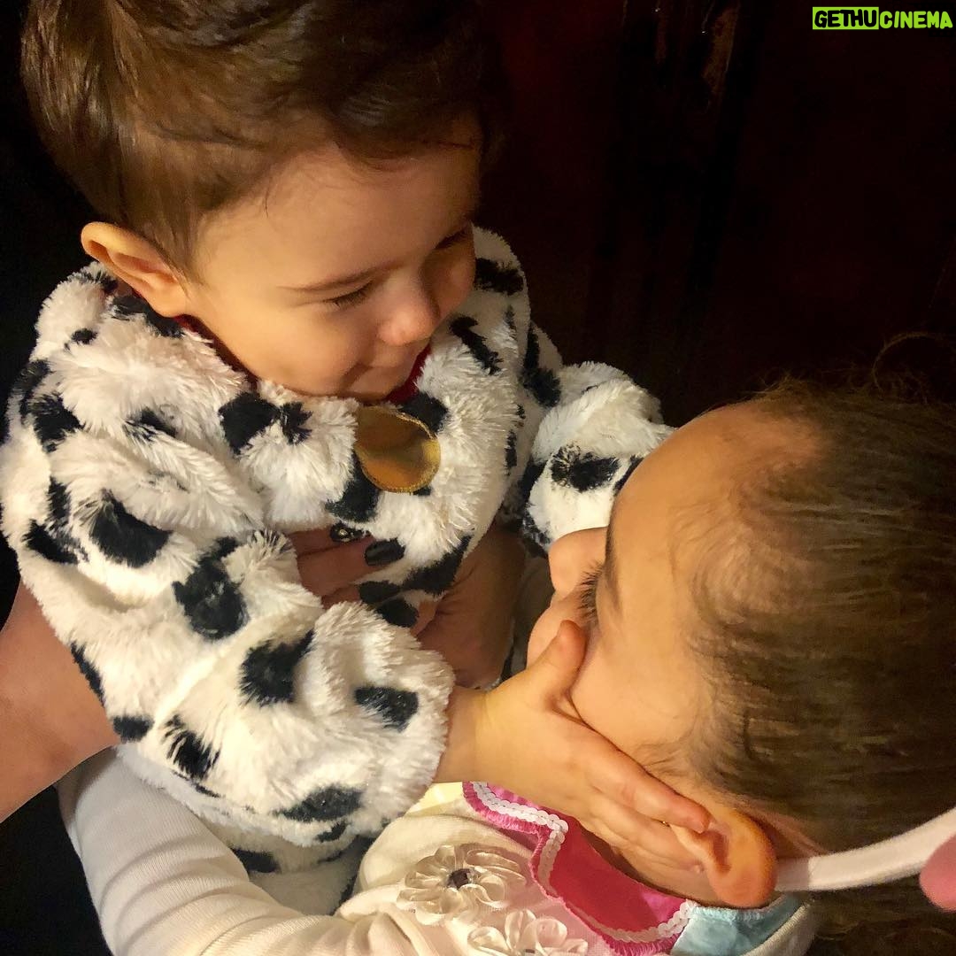 Jessi Smiles Instagram - My little chunks - today and every day, I am SO thankful for you. You’re my independent, sweet & sassy lil nose picker. You’ve changed me forever. I LOVE YOU! #happythanksgiving 💛