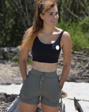 Jessica Cerezo Instagram - It is not the strongest nor more intelligent species that survives, but the one most adaptable to change. Charles Darwin ‘ 👗 @palmcuorestore 📸 @rockmeelphotographer #model #active #latin #soon #actress #miami #vzla #photoshoot #beach #talent @beaumanagement_