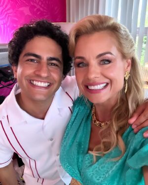 Jessica Collins Instagram - Acapulco Season 3 drops in less than 24 hours! See you tomorrow May 1st on AppleTV . 💃🏩🌴
#AcapulcoTV
@appletv