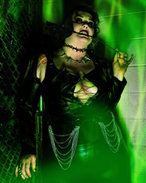 Jessica Cricks Instagram - This shoot was long overdue. @havokdeathmachine and I finally got to do a funky lil shoot! 

Check her out whooping 🍑 on @tnawrestling !!

Photographer: @v_isual.s / @v_isualsstudios 
Model: @havokdeathmachine 
MUA: @tnaknockoutsglam 

#tnawrestling #havok #wrestling #photography #photoshoot #photographer #toronto #torontofashionphotographer #professionalwrestling #tna 

www.visualsstudios.com
