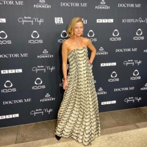 Jessica Ginkel Instagram - Bääm… meine letzte Woche in Bildern… sie war geprägt durch die Berlinale, Empfänge, Veranstaltungen, tolle Gespräche und wundervolle neue und alte Bekannte und Freunde. 
Vielen Dank!

Hier ein kleiner Einblick für euch….

#berlinale 

@ufa_production @ard_degeto  @ndf_film @blaueblume_filmpreis