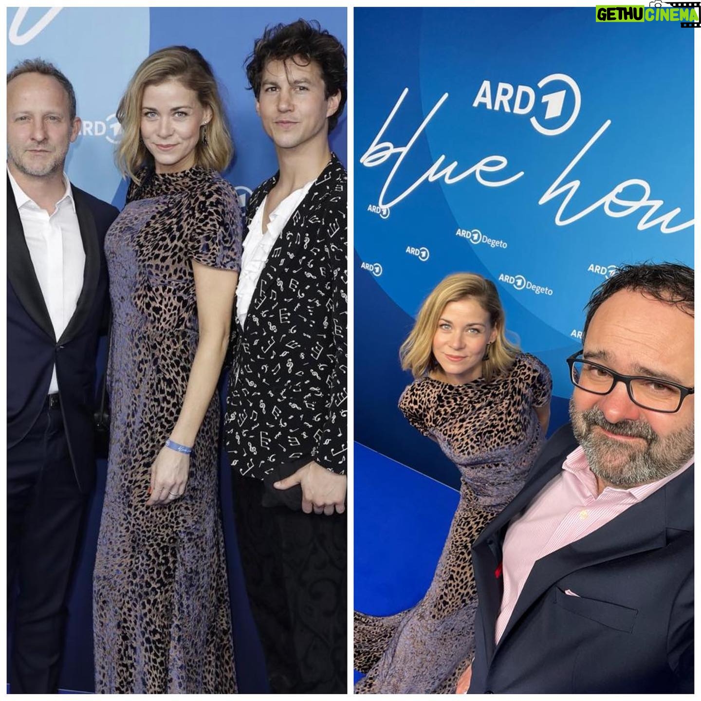 Jessica Ginkel - 2.9K Likes - Bääm… meine letzte Woche in Bildern… sie war geprägt durch die Berlinale, Empfänge, Veranstaltungen, tolle Gespräche und wundervolle neue und alte Bekannte und Freunde.
Vielen Dank!
Hier ein kleiner Einblick für euch….
#berlinale
@ufa_production @ard_degeto @ndf_film @blaueblume_filmpreis