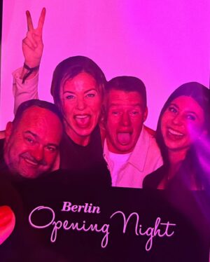 Jessica Ginkel Instagram - Berlinale 2024
Ein paar Eindrücke der letzten Tage. 
Schön war es! 
Jetzt bin ich aber ganz schön müde ☺️ 
Kommt gut in die neue Woche.

@agenturahrweiler @idasimpressions @stiljaeger_pr @wehypeyou #berlinale #unbezahltewerbung