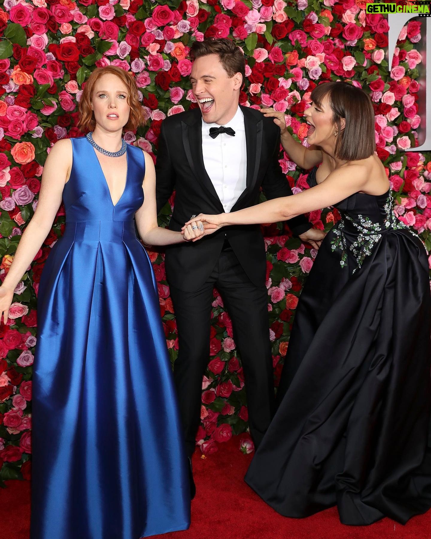 Jessica Keenan Wynn - 8.8K Likes - One of my favorite photos from the 2018 Tony Awards. Too many captions to choose from.