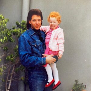 Jessica Keenan Wynn Instagram - Happy Father’s Day to my Dad’s mullet and all the mullets out there that taught us to reach for the sky with flexible hold 💙