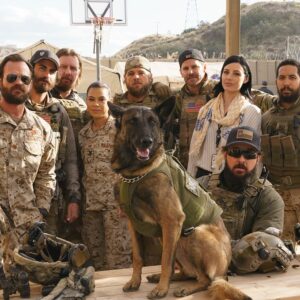 Jessica Paré Instagram - I miss my friends. Catch us in a new episode of @sealteamcbs tonight! 9pm on @cbstv
