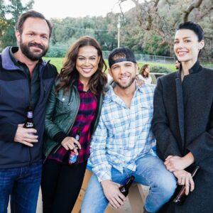 Jessica Paré Instagram - New episode tonight! @sealteamcbs