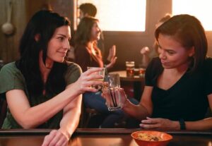 Jessica Paré Instagram - new one tonight on @cbstv 🍻🚛