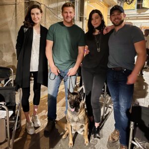 Jessica Paré Instagram - I directed tonight’s episode of SEAL TEAM!! I’m extremely excited for you to see it. And nervous. I’m proud of our work. HUGE thank you to the crew and cast for bringing your A-game, and for being patient with me. I love yous!! Immensely grateful for the opportunity @sealteamcbs ❤️🇺🇸