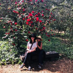 Jessica Paré Instagram - @descansogardens with Mama ❤️🌷🦋
