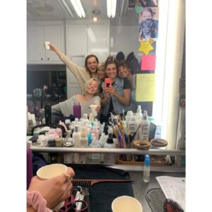 Jessica Sutton Instagram - boobs babs baby ✌
•
•
shout out to our INCREDIBLE hair department Debra Wiebe and @samanthawyatt ♡