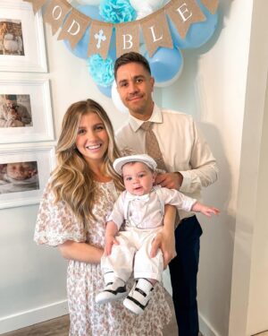 Jessica Tyler Instagram - An incredibly special day celebrating our son, Anthony 🩵 Not too long ago I was at this same church praying for a miracle, and today, we baptized you there 🙏🏼🕊️ Thank you God for this eternal blessing. He really knew what He was doing with you, my boy 🥹 Forever grateful for our little miracle ✨

Jeremiah 29:11 
“For I know the plans I have for you. They are plans for good and not for disaster, to give you a future and a hope.”