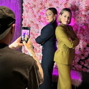 Jessica Vosk Instagram - Entering my Villain Reputation Era with the hottest crew around. @SCADtvfest was wild—the fans were amazing—the art was unreal—and YES. I actually sang the words “crack whore” live. Twice. 

Now that we’re official for Season 2…all bets are off for Lute. I can’t wait. 

#SCAD #tvfest