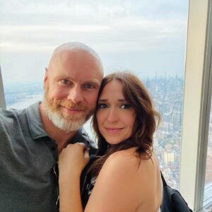 Jessica Vosk Instagram - Speaking of “It’s giving Thanks…”

Dave, you’ve become an anchor, a best friend, and are among the kindest souls I’ve ever crossed paths with. You even got to meet my Dad at the end. Thank you for really showing up when you didn’t need to. I’ll tell ya, this was the best surprise of my year, kids. 

Also, I was just waiting for Taylor Swift to announce her relationship first.
