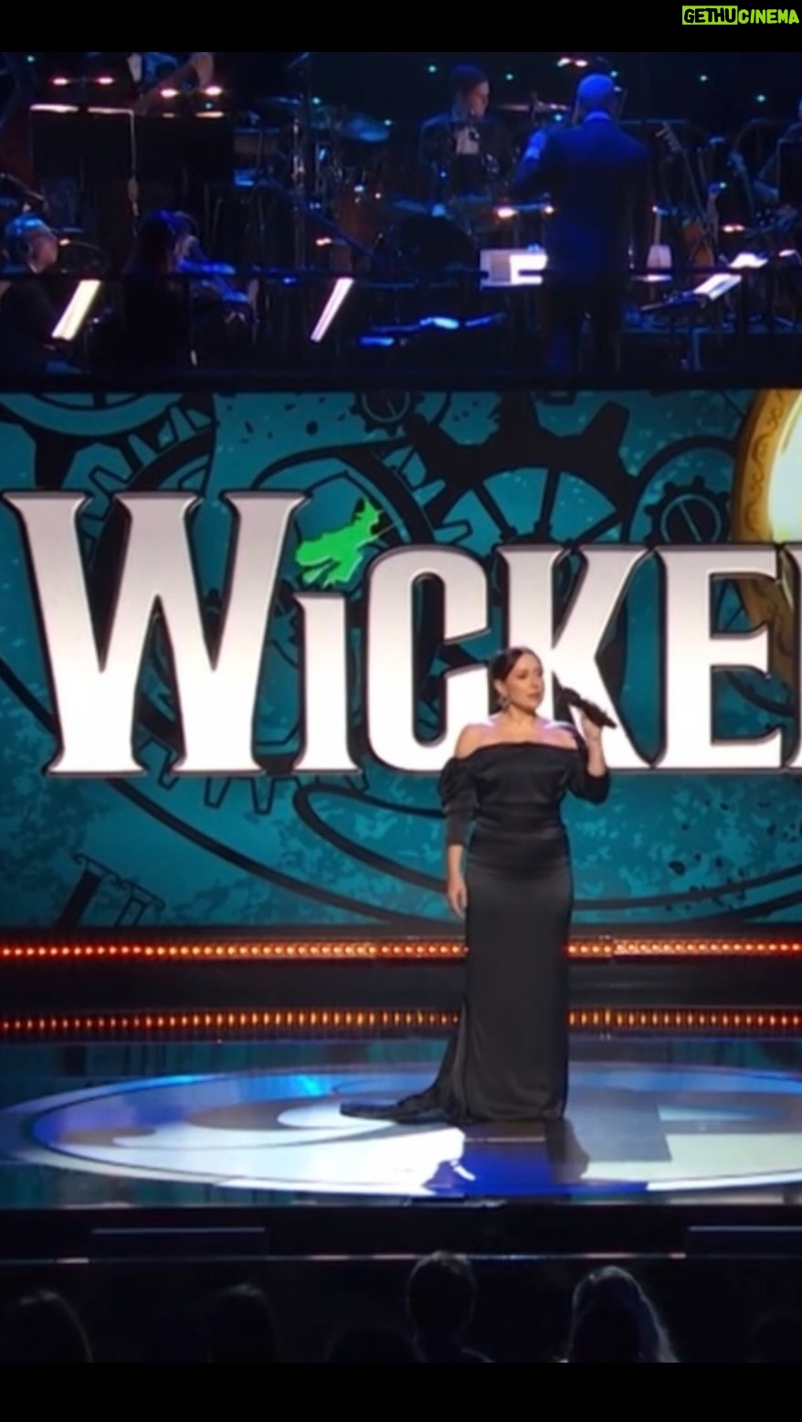 Jessica Vosk - 19.2K Likes - Iād like to thank @pbs FOR ALLOWING ME TO COME OUT OF RETIREMENT. š§¹ š #wicked #defyinggravity