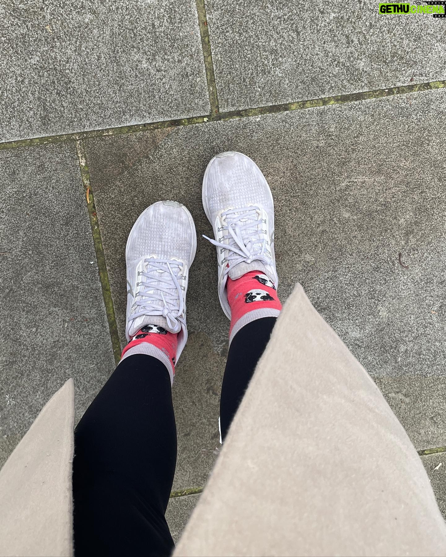 Jessica Vosk - 25.9K Likes - Eat, Pray, London:
-Dearest, darlingest momsie and popsicle 💚💖
-Shakespeare at Westminster Abbey
-Never keep a girl from her Sunday Roast and Yorkshire Pudding
-She did the thing…
-Then we did the thing
-Humble Crumble was, in fact, the richest shit I’ve ever eaten @ Borough Market
-Walter yelling in British
-Fred socks in Notting Hill
-Fleet Street candid happy
-May 12…PBS Great Performances…Be there.