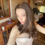 Jessica Alexander Instagram - some more bts & memories 🪸<3 p.s. I just loved this tiny paper set model of vanessa’s bedroom sm !!