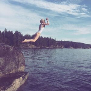Jessica Amlee Instagram - Jumping in is easy, getting out is the hard part. Thankfully there’s @djonesroberts 💜💜