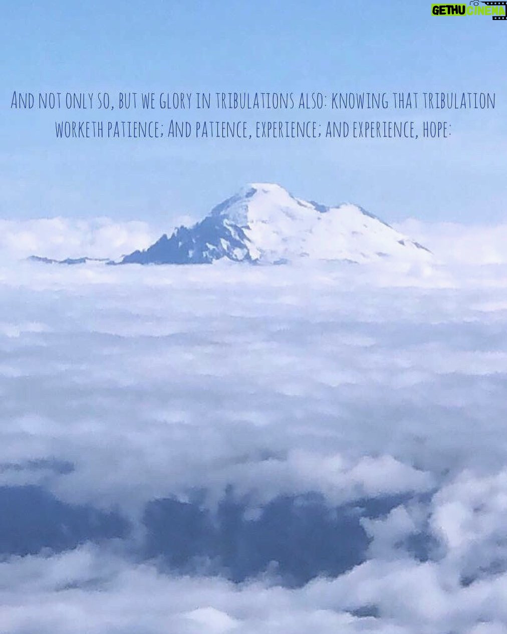 Jessica Amlee Instagram - tip of the iceberg☁️☁️ #nomsayin