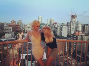Jessica Amlee Instagram - The women I have in my life 🥂#sister #iloveyourbutt #15yearsoffriendship