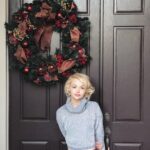 Jessica Amlee Instagram – Hope you are all surrounded with love & laughter this holiday season!!💋💋💋 #merrychristmas #happyhanukkah #happybirthdayjesus