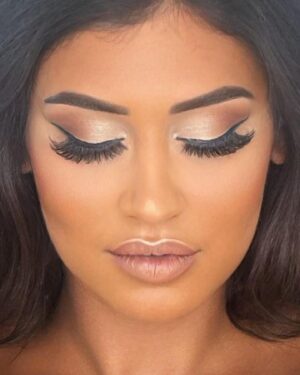 Jessica Da Silva Instagram - ✨✨✨

Make up : @sab.makeup1