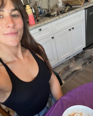 Jessica Eye Instagram - Whats your favorite Pun ??? 
.
.
#jessicaevileye  #punny  #funny #metaphor #joke