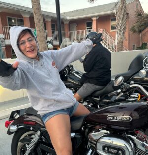 Jessica Eye Instagram - Weeee 🏄‍♀️. 
.
. 
#harleydavidson #sportster #bikelife #florida #daytonabikeweek2023 #jessicaevileye #jessicaeye #ilovemotorcycles