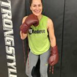 Jessica Eye Instagram - I love my new lace up boxing gloves by @tenshogear !! . . #eyebelieve #boxing #laceup #jessicaevileye #ufc276 #lasvegas #cleveland #makali